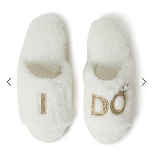 White fluffy wedding slippers. "I Do" Dreamfoams